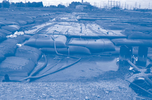 Figure 1. Prior to filling, each tube was placed in an overlaying pattern within the landfill to achieve a 10-layer stack.